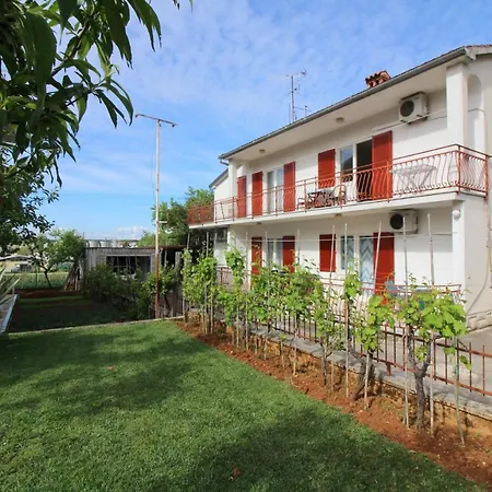 Franjo Near Center Apartment Porec
