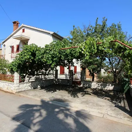 Franjo Near Center Porec